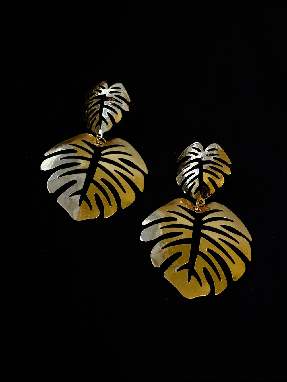 Gold-Tone Openwork Monstera Leaf Drop Earrings